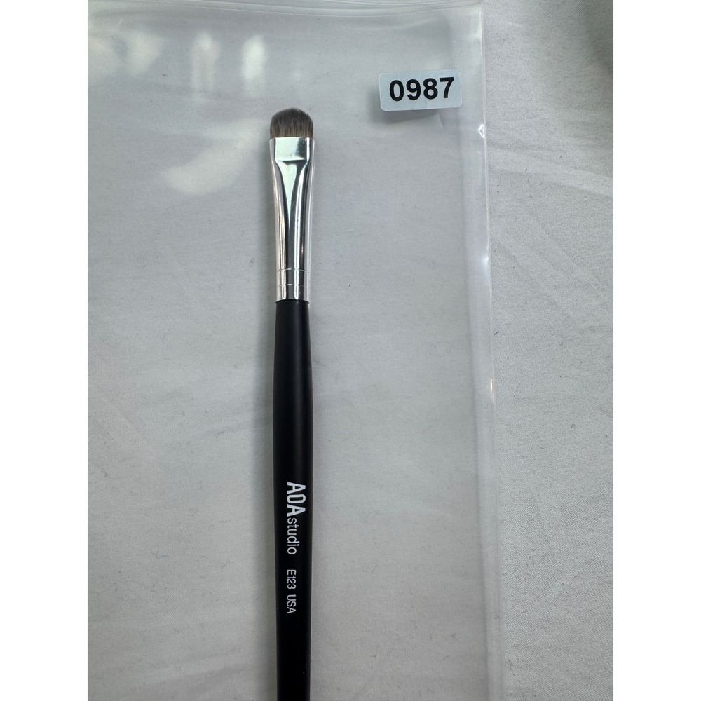 AOA Studio E123 Flat Definer Eye Makeup Brush Black Silver USA